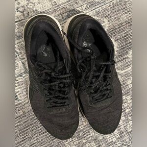 ASICS black tennis shoes